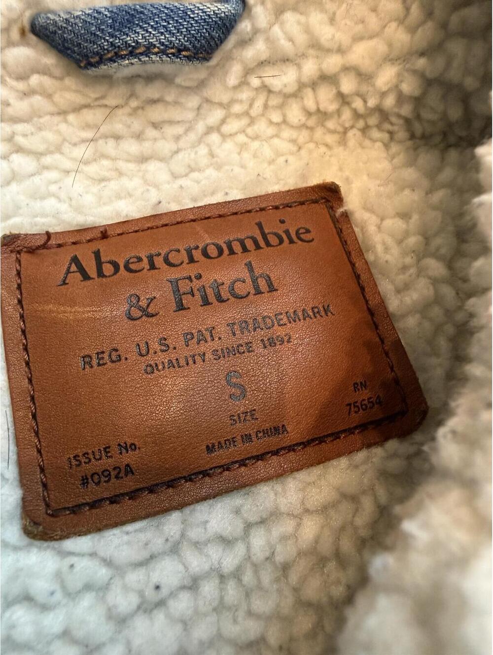 Abercrombie & Fitch Sherpa Lined Denim Trucker Jacket Unisex Y2K Vintage Style - Picture 2 of 6
